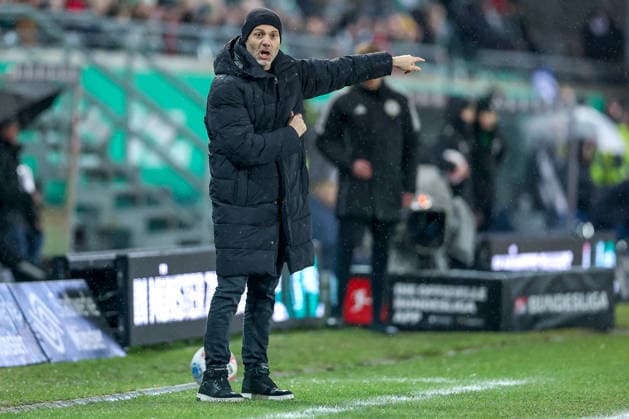 06.02.2025, Fußball, Preußen Münster - VfL Bochum, 2. Fußball Bundesliga, Preußenstadion, 21.Spieltag, Saison 2025 2026: Cheftrainer Alexander Ende (Preussen Muenster hc) gestikulierend am Spielfeldrand DFB regulations prohibit any use of photographs as image sequences and or quasi-video. Nordrhein-Westfalen Deutschland