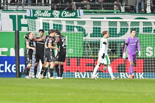 2. Bundesliga; SpVgg Greuther Fürth - 1. FC Magdeburg; 06.02.2026 FUERTH, GERMANY - 06. FEBRUARY: Jubel der Magdeburger nach dem Treffer zum 1-3 durch Rayan GHRIEB (1. FC Magdeburg 29) Tor Torschuetze Freude Happy während dem Match zwischen der SpVgg Greuther Fürth und dem 1. FC Magdeburg am 21. Spieltag der 2. Bundesliga im Sportpark Ronhof Thomas Sommer