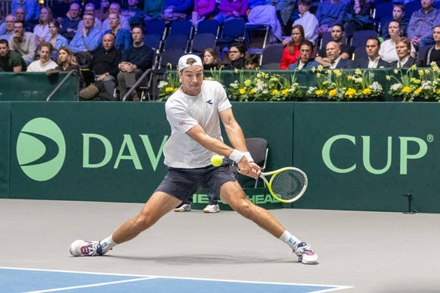 Jan Lennard Struff ( Team Deutschland) beim Return. Deutschland vs. Peru, Tennis, Davis-Cup, 01. Runde, 06. und 07.02.2026 Deutschland vs. Peru, Tennis, Davis-Cup, 01. Runde, 06. und 07.02.2026 Duesseldorf Copyright: xEibner-Pressefoto ThomasxHaeslerx EP_THR