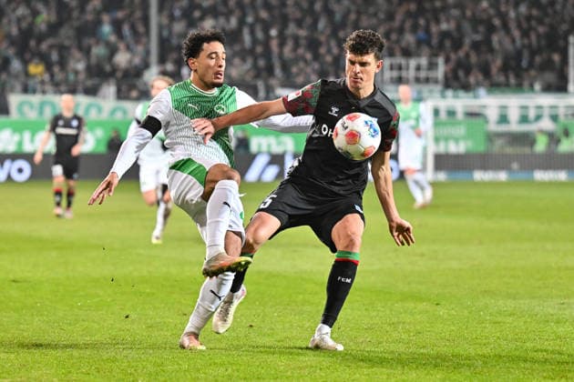 2. Bundesliga; SpVgg Greuther Fürth - 1. FC Magdeburg; 06.02.2026 FUERTH, GERMANY - 06. FEBRUARY: Im Duell Sayfallah LTAIEF (SpVgg Greuther Fürth 47) und Tobias MÜLLER (1. FC Magdeburg 5) während dem Match zwischen der SpVgg Greuther Fürth und dem 1. FC Magdeburg am 21. Spieltag der 2. Bundesliga im Sportpark Ronhof Thomas Sommer
