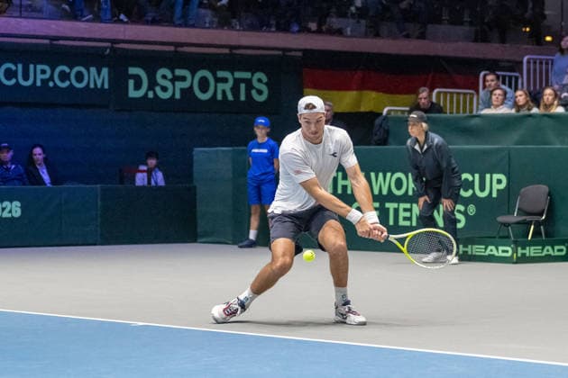 Jan Lennard Struff ( Team Deutschland) kurz vor dem Return. Deutschland vs. Peru, Tennis, Davis-Cup, 01. Runde, 06. und 07.02.2026 Deutschland vs. Peru, Tennis, Davis-Cup, 01. Runde, 06. und 07.02.2026 Duesseldorf Copyright: xEibner-Pressefoto ThomasxHaeslerx EP_THR