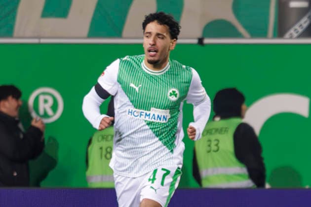 Fürth, Deutschland 06. Februar 2026: 2. Liga - 2025 2026 - SpVgg Greuther Fürth vs. 1. FC Magdeburg Im Bild: Sayfallah Ltaiet (SGF) jubelt nach seinem Tor zum 4:5 DFL regulations prohibit any use of photographs as image sequences and or quasi-video Sportpark Ronhof Bayern