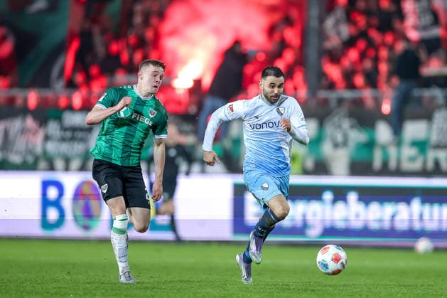 06.02.2025, Fußball, Preußen Münster - VfL Bochum, 2. Fußball Bundesliga, Preußenstadion, 21.Spieltag, Saison 2025 2026: Mikkel Kirkeskov (Preussen Muenster 02) im Zweikampf gegen Gerrit Holtmann (VfL Bochum 17) DFB regulations prohibit any use of photographs as image sequences and or quasi-video. Nordrhein-Westfalen Deutschland