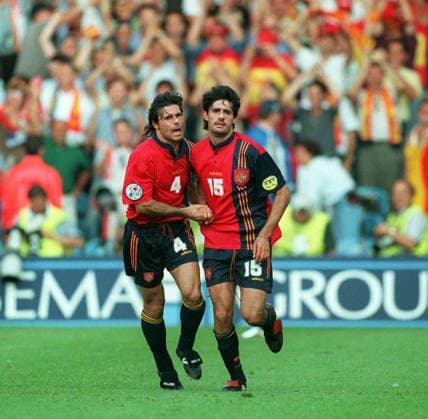 France V Spain, UEFA EURO, EM, Europameisterschaft,Fussball 1996 Group B Caminero of Spain and Alkorta of Spain celebrate during the UEFA Euro 1996 Group B match between France and Spain at Elland Road on June 15, 2006 in Leeds, England. Leeds Elland Road England United Kingdom Copyright: xAllstarxPicturexLibraryxLtdx