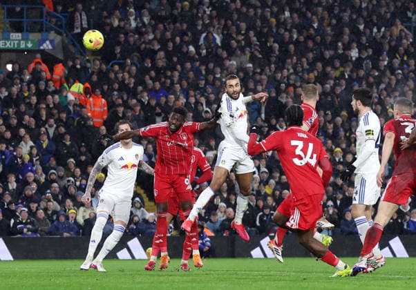 Leeds, England, 6th February 2026. Dominic Calvert-Lewin of Leeds United heads wid of the goal during the Leeds United vs Nottingham Forest Premier League match at Elland Road, Leeds. Picture credit should read: Nigel Roddis Sportimage EDITORIAL USE ONLY. No use with unauthorised audio, video, data, fixture lists, club league logos or live services. Online in-match use limited to 120 images, no video emulation. No use in betting, games or single club league player publications. SPI_020_NR_LEED_NOTT SPI-4510-0020