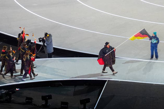 2026-02-06 - Milano Cortina 2026 Winter Olympics MILAN, ITALY - FEBRUARY 6: Leon Draisaitl of Germany ahead of the German Olympic team during the opening ceremony of the Milano Cortina 2026 Winter Olympics at the San Siro Stadium on February 6, 2026 in Milan, Italy Milan San Siro Stadium Italy Content not available for redistribution in The Netherlands directly or indirectly through any third parties. Copyright: xAndrexWeeningx