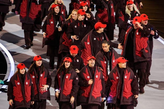 ITALY, MILAN - FEBRUARY 6, 2026: Members of the Olympic team of Canada emerge during a ceremony to open the 2026 Winter Olympic Games, Olympische Spiele, Olympia, OS at San Siro Stadium. Peter Kovalev TASS  88299720