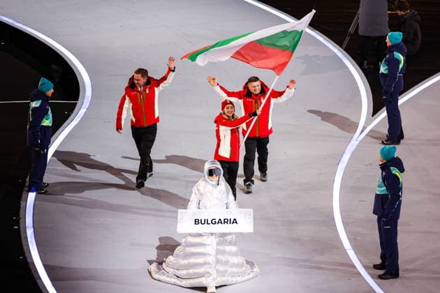 ITALY, MILAN - FEBRUARY 6, 2026: Members of the Olympic team of Bulgaria emerge during a ceremony to open the 2026 Winter Olympic Games, Olympische Spiele, Olympia, OS at San Siro Stadium Opening Ceremony For 2026 Winter Olympic Games  - ZUMAt113 20260206_zaa_t113_537 Copyright: xPeterxKovalevx