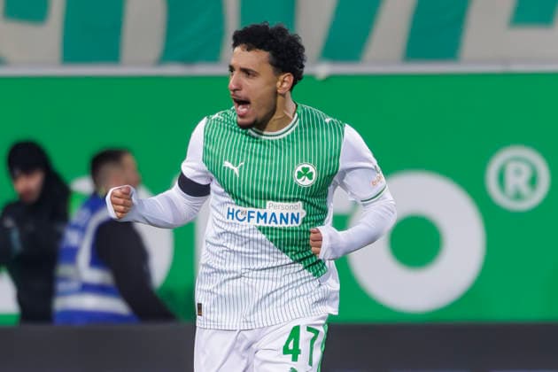 Fürth, Deutschland 06. Februar 2026: 2. Liga - 2025 2026 - SpVgg Greuther Fürth vs. 1. FC Magdeburg Im Bild: Sayfallah Ltaief (SGF) jubelt nach seinem Tor zum 4:5 DFL regulations prohibit any use of photographs as image sequences and or quasi-video Sportpark Ronhof Bayern