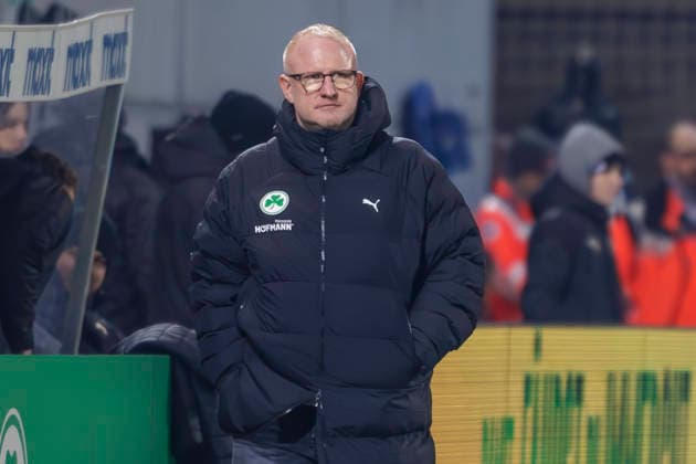 Fürth, Deutschland 06. Februar 2026: 2. Liga - 2025 2026 - SpVgg Greuther Fürth vs. 1. FC Magdeburg Im Bild: Trainer Heiko Vogel (SGF) DFL regulations prohibit any use of photographs as image sequences and or quasi-video Sportpark Ronhof Bayern