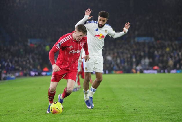 Leeds United v Nottingham Forest, Premier League Elliot Anderson of Nottingham Forest and Jayden Bogle of Leeds United during the Premier League match between Leeds United and Nottingham Forest at Elland Road, Leeds, UK on 6 February 2026. Leeds Elland Road West Yorkshire UK Editorial use only DataCo restrictions apply See www.football-dataco.com , Copyright: xAlunxRobertsx PSI-23686-0058