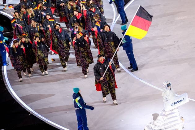 OLYMPICS - Winter Olympic Games, Olympische Spiele, Olympia, OS Milano Cortina 2026 MILAN,ITALY,06.FEB.26 - OLYMPICS - Winter Olympic Games Milano Cortina 2026, opening ceremony. Image shows flagbearer Leon Draisaitl (GER).  GEPAxpictures xMatthiasxTrinkl