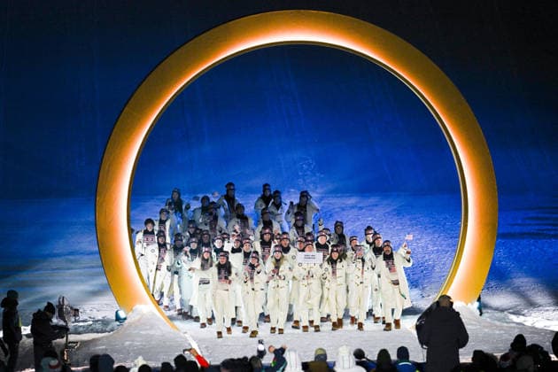 Winter Olympics - Flag Bearers At Opening Ceremony - Livigno American athletes walk in the parade of athletes during the Opening Ceremony of the Milano Cortina 2026 Olympic Games, Olympische Spiele, Olympia, OS on February 6, 2026 in Livigno, Italy. Photo by Laurent Zabulon ABACAPRESS.COM Livigno Italy  Copyright: xZabulonxLaurent ABACAx