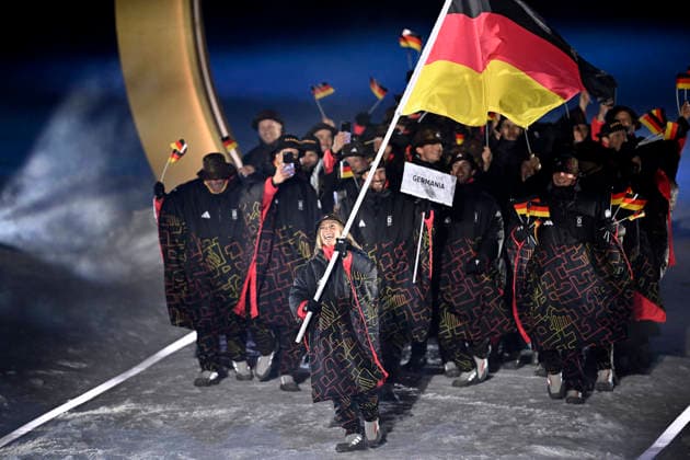SCHMID Katharina Team Deutschland Fahnenträgerin der Deutschen Mannschaft in Predazzo Olympische Eroeffnungsfeier 2026 in Predazzo Olympics - Olympische Winterspiele 2026 Mailand - Cortina 06 - 22 Februar 2026 in Italien am 06.02.2026 in Predazzo *** SCHMID Katharina Team Germany Flag bearer of the German team in Predazzo Olympic Opening Ceremony 2026 in Predazzo Olympics Olympic Winter Games 2026 Milan Cortina 06 22 February 2026 in Italy on 06 02 2026 in Predazzo Copyright: xx