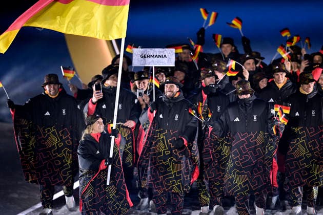 SCHMID Katharina Team Deutschland Fahnenträgerin der Deutschen Mannschaft in Predazzo Olympische Eroeffnungsfeier 2026 in Predazzo Olympics - Olympische Winterspiele 2026 Mailand - Cortina 06 - 22 Februar 2026 in Italien am 06.02.2026 in Predazzo *** SCHMID Katharina Team Germany Flag bearer of the German team in Predazzo Olympic Opening Ceremony 2026 in Predazzo Olympics Olympic Winter Games 2026 Milan Cortina 06 22 February 2026 in Italy on 06 02 2026 in Predazzo Copyright: xx