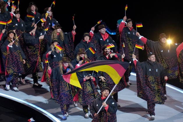 February 6, 2026, Milan, ITALY: Germany flag bearer, Edmonton OilersöÄÃ Leon Draisaitl leads the German delegation during the opening ceremony at the Milan Cortina Winter Olympics, in Milan, Friday, Feb. 6, 2026. Canada News - February 6, 2026  - ZUMAc35_ 20260206_zaf_c35_166 Copyright: xDarrylxDyckx
