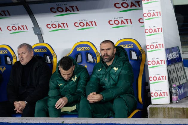 February 6, 2026, Verona, Italy: Paolo Sammarco head coach of Hellas Verona FC seen during the Italian Serie A soccer match Hellas Verona FC vs AC Pisa 1909 at Marcantonio Bentegodi Stadium. Final score Hellas Verona FC 0:0 AC Pisa 1909 Verona Italy - ZUMAs197 20260206_aaa_s197_407 Copyright: xEmanuelexPennacchiox