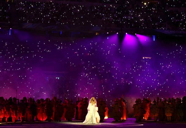 260206 -- MILAN, Feb. 6, 2026 -- Mariah Carey performs during the opening ceremony of the Milan-Cortina 2026 Olympic Winter games, Winterspiele,Spiele, Summer games at the San Siro Olympic Stadium in Milan, Italy, Feb. 6, 2026. MICO2026ITALY-MILAN-CORTINA 2026-OLYMPIC WINTER GAMES-OPENING CEREMONY LixJing  (MICO2026)ITALY-MILAN-CORTINA 2026-OLYMPIC WINTER GAMES-OPENING CEREMONY IMAGO LixJing  imago images 0847011678