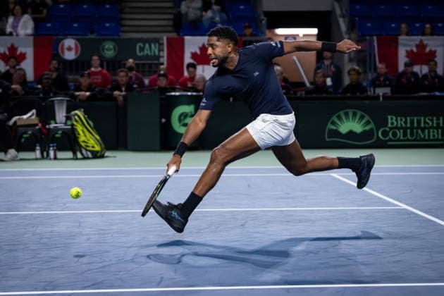 February 6, 2026, Vancouver, Bc, CANADA: Brazil s Joao Lucas Reis Da Silva tries to return the ball to Canada s Liam Draxl during the first set of a Davis Cup Qualifiers tennis singles match in Vancouver, on Friday, Feb. 6, 2026. Canada News - February 6, 2026  - ZUMAc35_ 20260206_zaf_c35_294 Copyright: xEthanxCairnsx