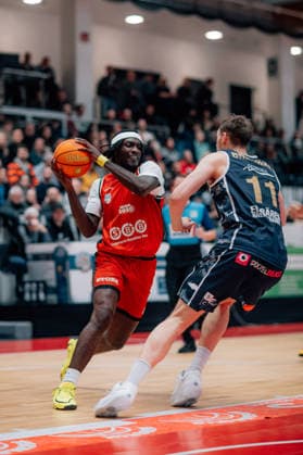 BB-2BL SBB Baskets - Eisbaeren Bremerhaven DeVondre Malik (SBB Baskets) waehrend der Saison 2025-2026 in der 2. Barmer Basketball Bundesliga Pro A am 21. Spieltag SBB Baskets und Eisbaeren Bremerhaven in der Wolfgang-Lakenmacher-Halle am 6. February 2026 in Magdeburg, Sachsen Anhalt, Deutschland