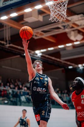 BB-2BL SBB Baskets - Eisbaeren Bremerhaven Raphael Falkenthal (Eisbaeren Bremerhaven) waehrend der Saison 2025-2026 in der 2. Barmer Basketball Bundesliga Pro A am 21. Spieltag SBB Baskets und Eisbaeren Bremerhaven in der Wolfgang-Lakenmacher-Halle am 6. February 2026 in Magdeburg, Sachsen Anhalt, Deutschland