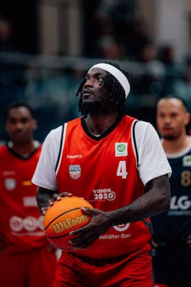 BB-2BL SBB Baskets - Eisbaeren Bremerhaven DeVondre Malik (SBB Baskets) waehrend der Saison 2025-2026 in der 2. Barmer Basketball Bundesliga Pro A am 21. Spieltag SBB Baskets und Eisbaeren Bremerhaven in der Wolfgang-Lakenmacher-Halle am 6. February 2026 in Magdeburg, Sachsen Anhalt, Deutschland