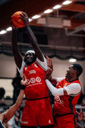 BB-2BL SBB Baskets - Eisbaeren Bremerhaven äq4 waehrend der Saison 2025-2026 in der 2. Barmer Basketball Bundesliga Pro A am 21. Spieltag SBB Baskets und Eisbaeren Bremerhaven in der Wolfgang-Lakenmacher-Halle am 6. February 2026 in Magdeburg, Sachsen Anhalt, Deutschland