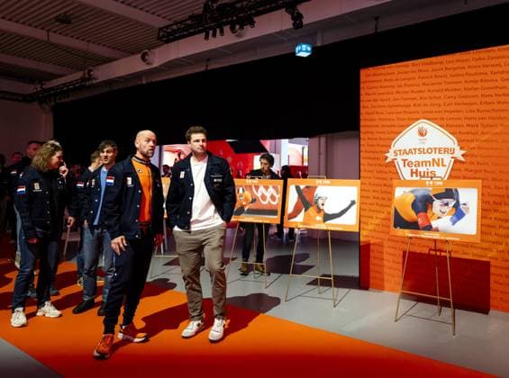 MILAN TeamNL s Chef de Mission, Carl Verheijen, and Sven Kramer at the TeamNL House. The House is where the Dutch gather during the Winter Olympics to celebrate, among other things, the successes of Dutch athletes. ROBIN VAN LONKHUIJSEN ANP xVIxANPxSportx xxANPxIVx 549900112 originalFilename: 549900112.jpg