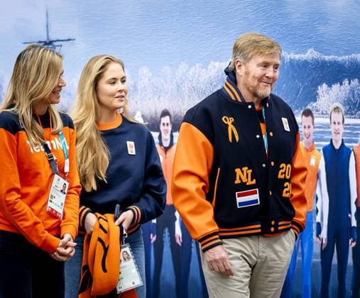 MILAN - Anneke van Zanen-Nieberg, chair of NOC*NSF, Queen Maxima, Princess Amalia, and King Willem-Alexander visited the TeamNL House. The House is where Dutch people gather during the Winter Olympics to celebrate, among other things, the successes of Dutch athletes. ROBIN VAN LONKHUIJSEN ANP xVIxANPxSportx xxANPxIVx 549901978 originalFilename: 549901978.jpg