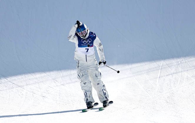 (260207) -- LIVIGNO, Feb. 7, 2026 -- Gu Ailing of China reacts during the freestyle skiing women s freeski slopestyle qualification of the Milan-Cortina 2026 Olympic Winter games, Winterspiele,Spiele, Summer games in Livigno, Italy, Feb. 7, 2026. ) (MICO2026)ITALY-LIVIGNO-OLYMPIC WINTER GAMES-FREESTYLE SKIING-WOMEN S FREESKI SLOPESTYLE WangxPeng 