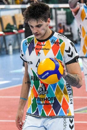 Gregor Pernus (Powervolleys Düren, 4), Porträt, Portrait, 06.02.2026, Düren (Deutschland), Volleyball, 1. Bundesliga Männer, SWD Powervolleys Düren - FT 1844 Freiburg