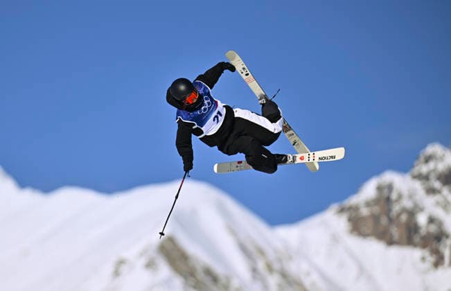(260207) -- LIVIGNO, Feb. 7, 2026 -- Liu Mengting of China competes during the freestyle skiing women s freeski slopestyle qualification of the Milan-Cortina 2026 Olympic Winter games, Winterspiele,Spiele, Summer games in Livigno, Italy, Feb. 7, 2026. ) (MICO2026)ITALY-LIVIGNO-OLYMPIC WINTER GAMES-FREESTYLE SKIING-WOMEN S FREESKI SLOPESTYLE ZhangxHongxiang 
