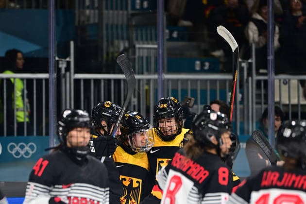 Goal celebration 3:0 from Nicola Hadraschek 11 (Germany), Ice hockey, Eishockey Women™s Prelim Round Group B, Germany - Japan, Milano Cortina 2026 Olympic Games, Olympische Spiele, Olympia, OS 07-02-2026 *** Goal celebration 3 0 from Nicola Hadraschek 11 Germany , Ice Hockey Women™s Prelim Round Group B, Germany Japan, Milano Cortina 2026 Olympic Games 07 02 2026 Copyright: HMBxMedia MarcxNiemeyer