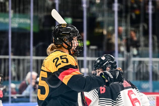 Goal celebration 5:0 Laura Kluge, Ice hockey, Eishockey Women™s Prelim Round Group B, Germany - Japan, Milano Cortina 2026 Olympic Games, Olympische Spiele, Olympia, OS 07-02-2026 *** Goal celebration 5 0 Laura Kluge, Ice Hockey Women™s Prelim Round Group B, Germany Japan, Milano Cortina 2026 Olympic Games 07 02 2026 Copyright: HMBxMedia MarcxNiemeyer