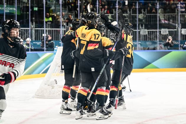 Goal celebration 5:0 Laura Kluge, Ice hockey, Eishockey Women™s Prelim Round Group B, Germany - Japan, Milano Cortina 2026 Olympic Games, Olympische Spiele, Olympia, OS 07-02-2026 *** Goal celebration 5 0 Laura Kluge, Ice Hockey Women™s Prelim Round Group B, Germany Japan, Milano Cortina 2026 Olympic Games 07 02 2026 Copyright: HMBxMedia MarcxNiemeyer