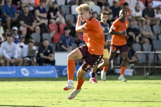 7th February 2026; Kayo Stadium, Redcliffe, Queensland, Australia: A League Football, Brisbane Roar versus Central Coast Mariners; Sam Klein of Brisbane Roar follows through after taking a shot  NigelxOwen Content restricted for UK based newspaper