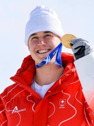 OLYMPICS - Winter Olympic Games, Olympische Spiele, Olympia, OS Milano Cortina 2026 BORMIO,ITALY,07.FEB.26 - OLYMPICS, ALPINE SKIING - Winter Olympic Games Milano Cortina 2026, downhill, men, medal ceremony. Image shows the rejoicing of Franjo von Allmen (SUI). Keywords: medal.  GEPAxpictures xWolfgangxGrebien