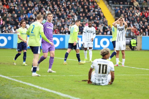 07.02.2026, xrekx, Fussball 2.Bundesliga, SV Elversberg - Hertha BSC Berlin v.l. Tjark Ernst (Hertha BSC) BambasÃ ContÃ (SV 07 Elversberg) Frederik Schmahl (SV 07 Elversberg) enttaeuscht, enttäuscht, schaut enttaeuscht, traurig, frustriert, niedergeschlagen, disappointed, sad, frustrated (DFL DFB REGULATIONS PROHIBIT ANY USE OF PHOTOGRAPHS as IMAGE SEQUENCES and or QUASI-VIDEO) Elversberg