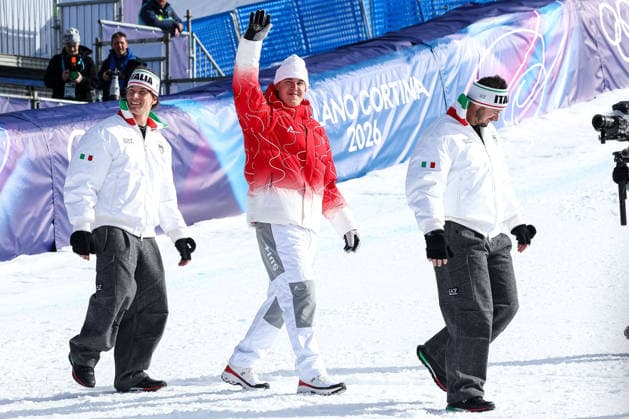Franjo von Allmen (SUI), Giovanni Franzoni (ITA) and Dominik Paris (ITA) happiness after winning the gold medal during the Olympic Winter games, Winterspiele,Spiele, Summer games Milano-Cortina 2026, Alpine Skiing Men s Downhill on February 07, 2026 at Stelvio Ski Centre in Bormio, Italy  Copyright: xSergioxBisi IPAxSportx xipa-agency.netx xx IPA_71064351 IPA_Agency_IPA71064351
