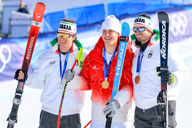 OLYMPICS - Winter Olympic Games, Olympische Spiele, Olympia, OS Milano Cortina 2026 BORMIO,ITALY,07.FEB.26 - OLYMPICS, ALPINE SKIING - Winter Olympic Games Milano Cortina 2026, downhill, men, medal ceremony. Image shows the rejoicing of Giovanni Franzoni (ITA), Franjo von Allmen (SUI) and Dominik Paris (ITA). Keywords: medal.  GEPAxpictures xWolfgangxGrebien