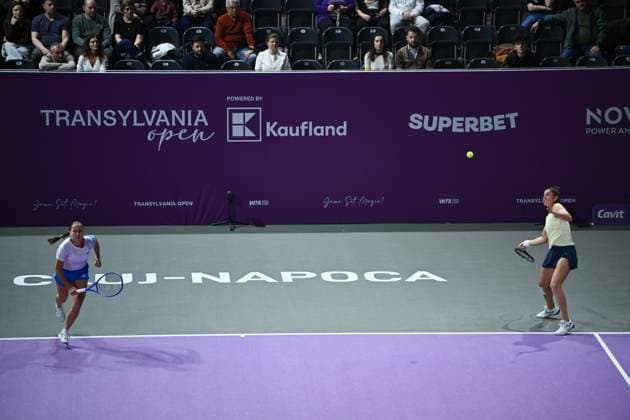 Sara Sorribes Tormo of Spain and Kamilla Rakhimova of Uzbekistan play against Saisai Zheng and Xinyu Wang of China during the Transylvania Open 2026 double final, a WTA250 Tournament, at BT Arena, in Cluj-Napoca, Romania, February 07, 2025. Transylvania Open 2026 - WTA, Tennis Damen 250 Tournament - Double FinalCluj Napoca Romania  Copyright: xAlexxNicodim Shutterstockx 16526889l