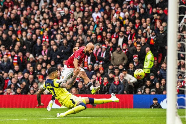 Premier League Manchester United, ManU v Tottenham Hotspur Bryan Mbeumo of Manchester United shoots on goal during the Premier League match Manchester United vs Tottenham Hotspur at Old Trafford, Manchester, United Kingdom on 07 February 2026 (Photo by Alfie Cosgrove News Images) Manchester Old Trafford Greater Manchester United Kingdom Copyright: xAlfiexCosgrove NewsxImagesx