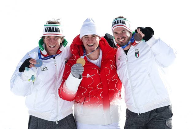 Franjo von Allmen (SUI) , Giovanni Franzoni (ITA) and Dominik Paris (ITA) show the medals after winning the race at the end of the Olympic Winter games, Winterspiele,Spiele, Summer games Milano-Cortina 2026, Alpine Skiing Men s Downhill on February 07, 2026 at Stelvio Ski Centre in Bormio, Italy  Copyright: xSergioxBisi IPAxSportx xipa-agency.netx xx IPA_71065343 IPA_Agency_IPA71065343