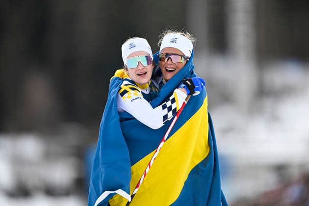 VAL DI FIEMME, ITALIEN 20260207 Sveriges Frida Karlsson (till höger) tar guld och Ebba Andersson tar silver damernas skiathlon 10+10 km under vinter-OS i Val di Femme i Italien. VAL DI FIEMME ITALIEN x10430x *** VAL DI FIEMME, ITALY 20260207 Swedens Frida Karlsson to the right takes gold and Ebba Andersson takes silver in the womens skiathlon 10 10 km during the Winter Olympics in Val di Femme, Italy VAL DI FIEMME ITALY x10430x  Copyright: xChristinexOlsson TTx OS 2026 SKIDOR