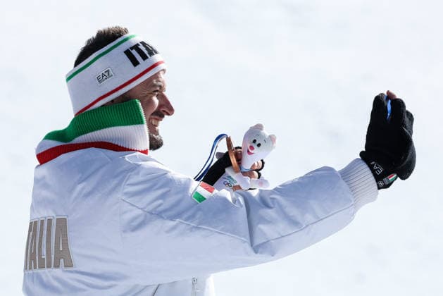Dominik Paris (ITA) selfie showing the bronze medal after getting the third palce at the end of the Olympic Winter games, Winterspiele,Spiele, Summer games Milano-Cortina 2026, Alpine Skiing Men s Downhill on February 07, 2026 at Stelvio Ski Centre in Bormio, Italy  Copyright: xSergioxBisi IPAxSportx xipa-agency.netx xx IPA_71065494 IPA_Agency_IPA71065494