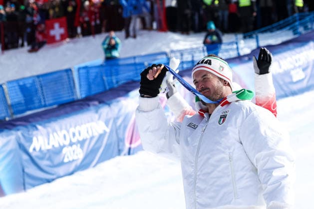 Dominik Paris (ITA) shows the bronze medal after getting the third place at the end of the Olympic Winter games, Winterspiele,Spiele, Summer games Milano-Cortina 2026, Alpine Skiing Men s Downhill on February 07, 2026 at Stelvio Ski Centre in Bormio, Italy  Copyright: xSergioxBisi IPAxSportx xipa-agency.netx xx IPA_71065571 IPA_Agency_IPA71065571
