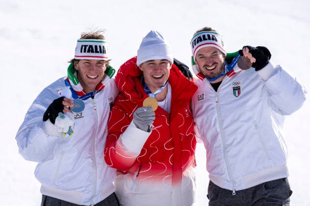 Winter Olympics Milan Corina 2026 Olympics 2026 Bormio, Italy 20260207. Franjo von Allmen from Switzerland on the podium after winning Olympic gold in the men s alpine downhill at the Winter Olympics in Milan Cortina 2026. Giovanni Franzoni (left) and Dominik Paris both from Italy secured silver and bronze in the men s alpine downhill at the Winter Olympics in Milan Cortina 2026. Photo: Cornelius Poppe NTB Bormio Italy EDITORIAL USE ONLY. RESTRICTED USE FOR BETTING COMPANIES Ref:_SPOp8aZ4KOtcHw.jpg *** Winter Olympics Milan Corina 2026 Olympics 2026 Bormio, Italy 20260207 Franjo von Allmen from Switzerland on the podium after winning Olympic gold in the men s alpine downhill at the Winter Olympics in Milan Cortina 2026 Giovanni Franzoni left and Dominik Paris both from Italy secured silver and bronze in the men s alpine downhill at the Winter Olympics in Milan Cortina 2026 Photo Cornelius Poppe NTB Bormio Italy EDITORIAL USE ONLY RESTRICTED USE FOR BETTING COMPANIES  Copyright: xCorneliusxPoppex xNTBx