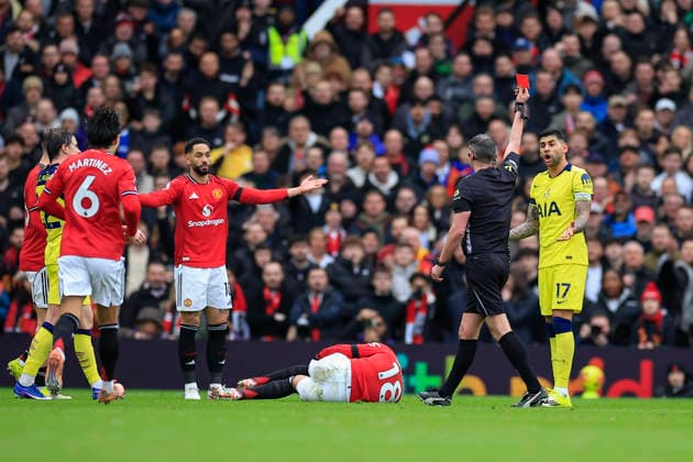 Manchester United, ManU v Tottenham Hotspur, Premier League Cristian Romero (17) of Tottenham Hotspur is shown a red card by referee Michael Oliver for a tackle on Casemiro (18) of Manchester Unitedduring the Premier League match between Manchester United and Tottenham Hotspur at Old Trafford, Manchester, UK on 7 February 2026. Manchester Old Trafford Greater Manchester UK Editorial use only DataCo restrictions apply See www.football-dataco.com , Copyright: xConorxMolloyx PSI-23700-0035