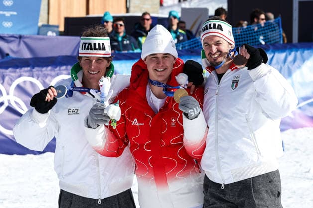 Giovanni Franzoni (ITA), Franjo von Allmen (SUI) and Dominik Paris (ITA) showing medals after winning the race at the end of the Olympic Winter games, Winterspiele,Spiele, Summer games Milano-Cortina 2026, Alpine Skiing Men s Downhill on February 07, 2026 at Stelvio Ski Centre in Bormio, Italy  Copyright: xSergioxBisi IPAxSportx xipa-agency.netx xx IPA_71065604 IPA_Agency_IPA71065604