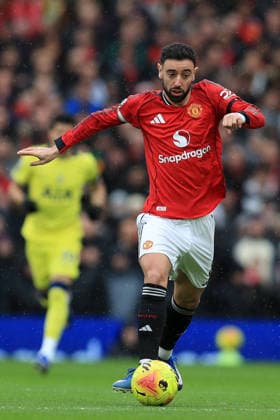 7th February 2026; Old Trafford, Manchester, England; Premier League Football, Manchester United, ManU versus Tottenham Hotspur; Bruno Fernandes of Manchester United runs with the ball  DavidxBlunsden Content restricted for UK based newspaper